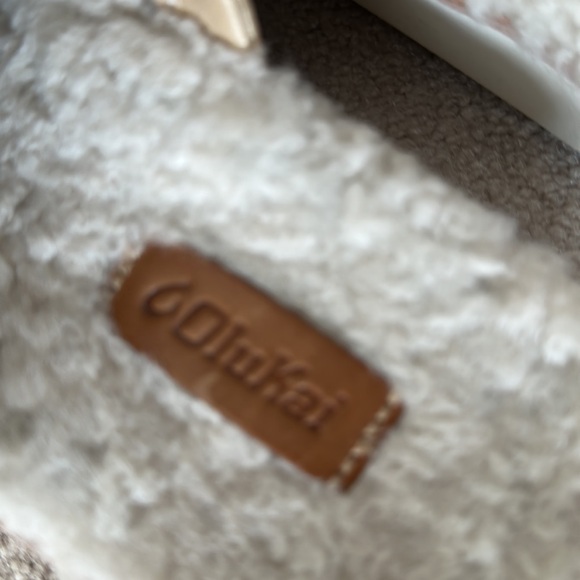 OluKai Sherpa slippers - Picture 3 of 4